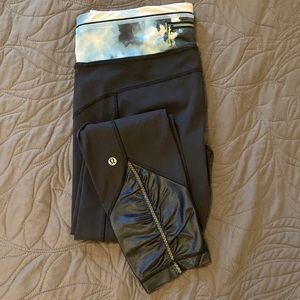 Lululemon Pace Queen tights sz 8 EUC